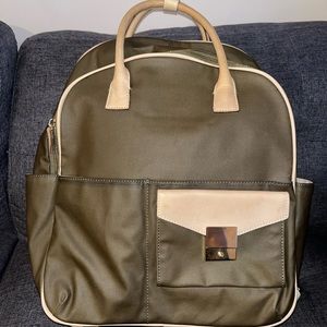 India Hicks Jet Pack - Army LIKE NEW